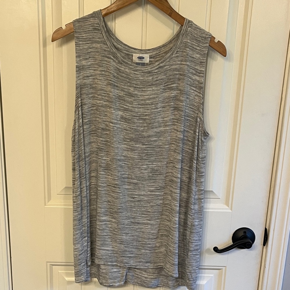 Old Navy Gray Sleeveless Split Back Tank Top